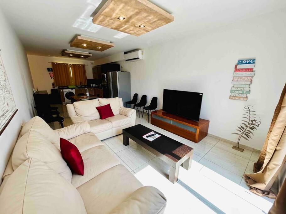 Duplex Whiskey Home 200M Away From The Sea And The Square San Pawl il-Baħar Extérieur photo